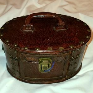 COPY - Wooden studded box